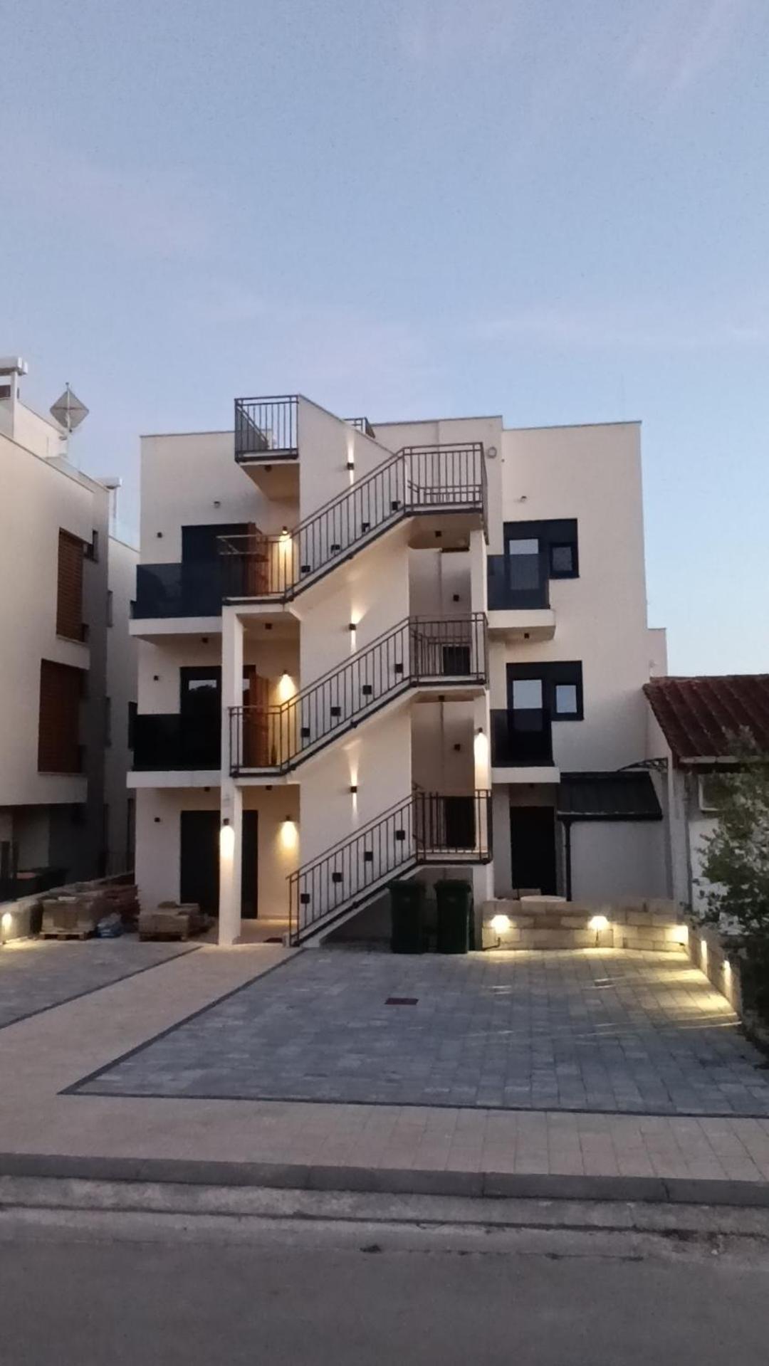 M&M Luxury Apartments Petrčane Exterior foto